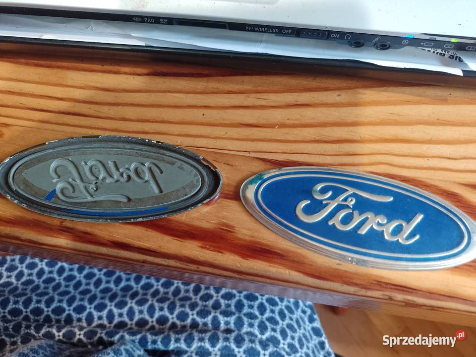 EMBLEMAT ZNACZEK FORD 145 x 6 11 x 44 osobowe Bielsk Podlaski