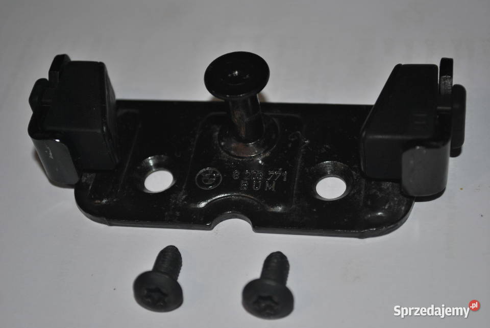 Zaczep zamka tylnej klapy BMW E60 E61 E63 E64 Poręba