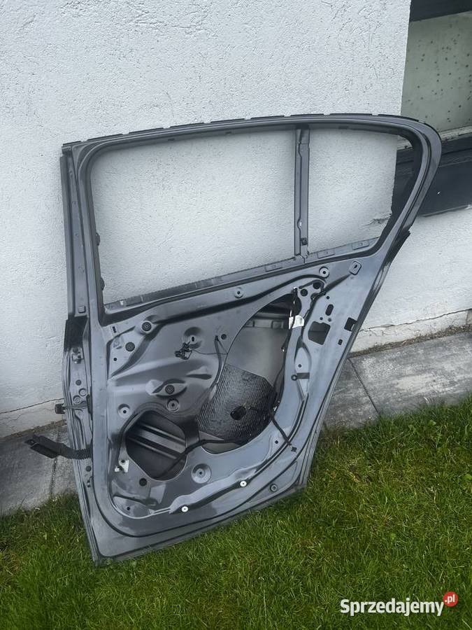Drzwi BMW seria 1 F2021 z 2018r osobowe Turek