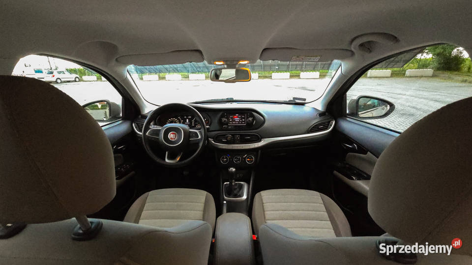 Fiat Tipo 14 95 Sedan Lounge Benzyna Manual 95KM