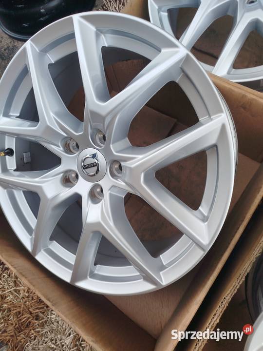 S396 Alufelgi 19 5x108 8J et 425 Volvo Ford Bąków