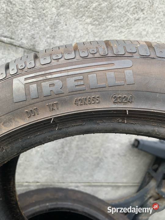 Opony Pirelli 2554018 komplet 2024 r Września