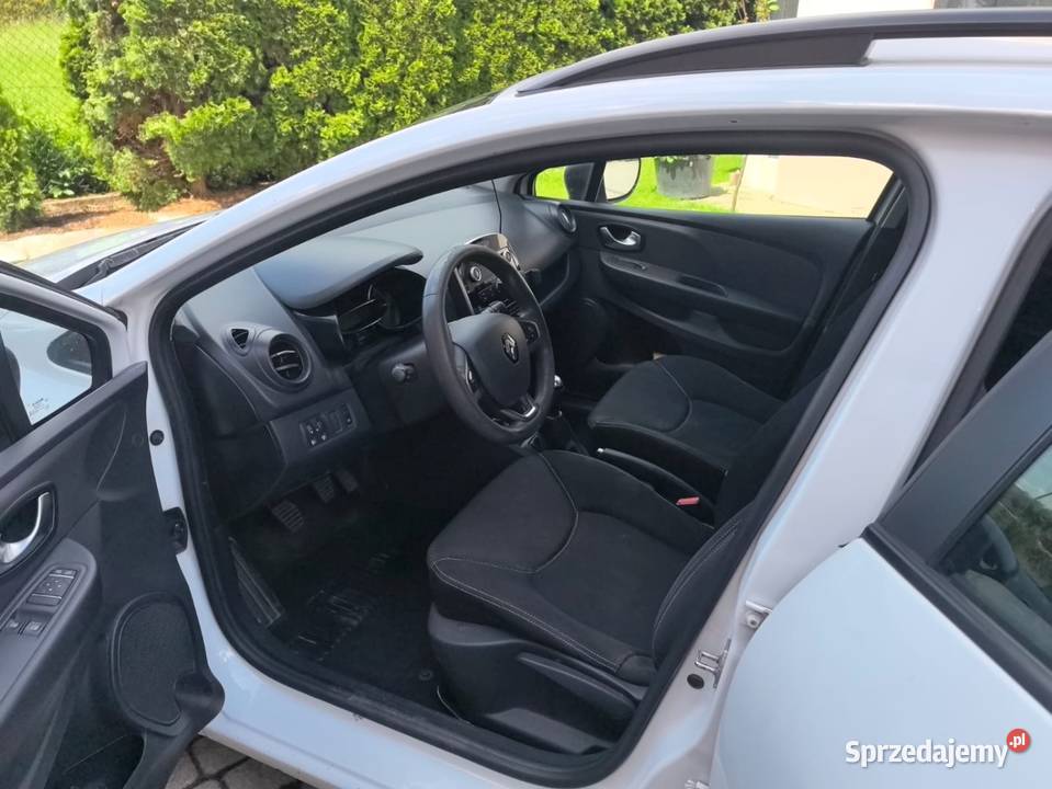 Renault Clio kombi 2017r 15 dci polski salon Rok produkcji 2017 Maków Podhalański sprzedam
