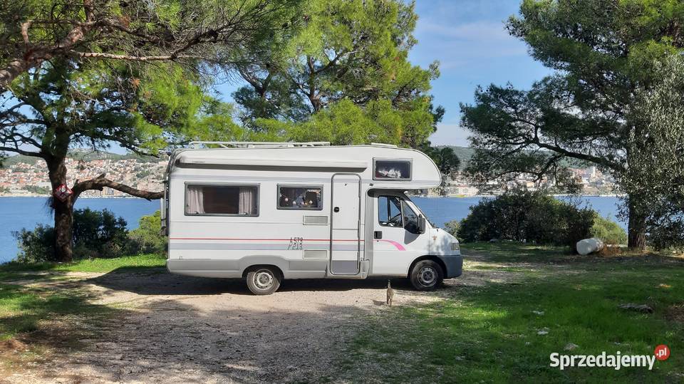 kamper camper wynajem wolne terminy wakacje łódzkie Łódź