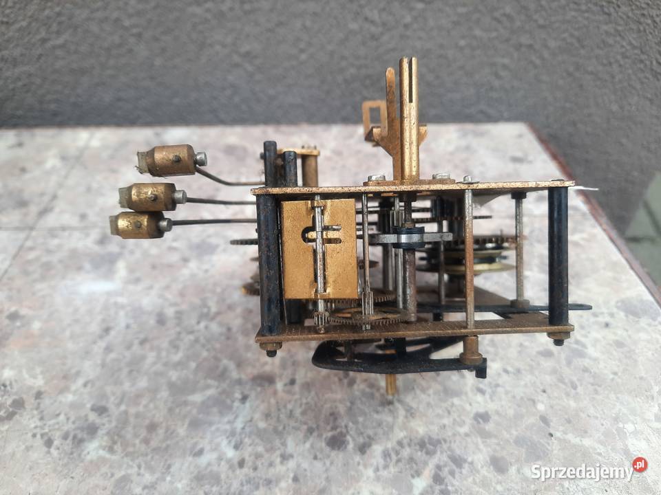 72 Mechanizm starego zegara ściennego Urgos Tczew