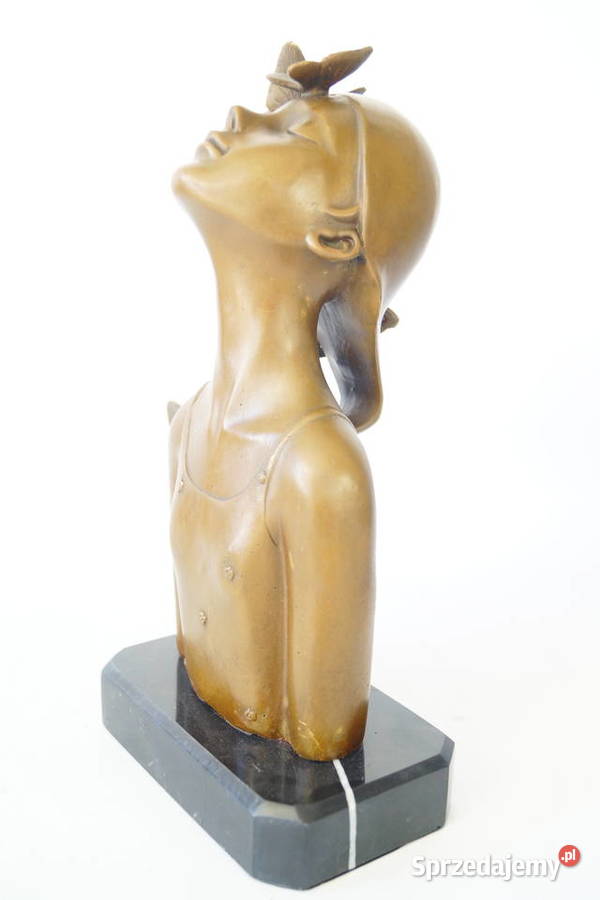 Kobieta z Motylami figura z brązu rzeźba piękna wielkopolskie Gizałki