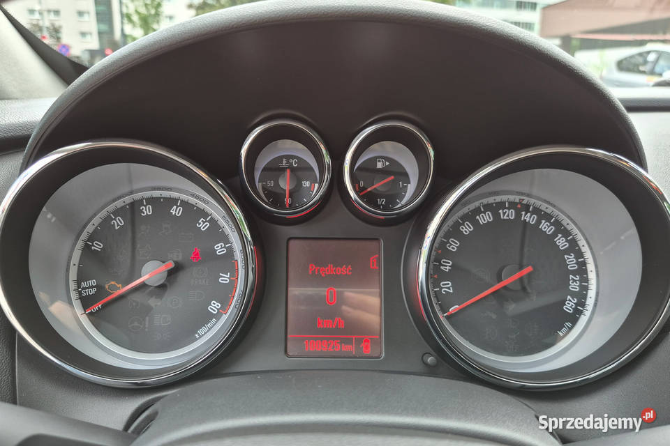 Opel Astra J 14 Turbo GTC Coupe