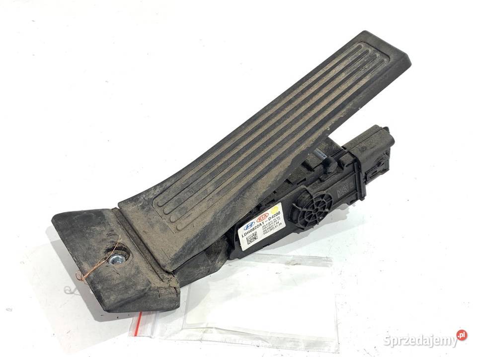 POTENCJOMETR GAZU KIA OPTIMA 0822A1D4200 17 141