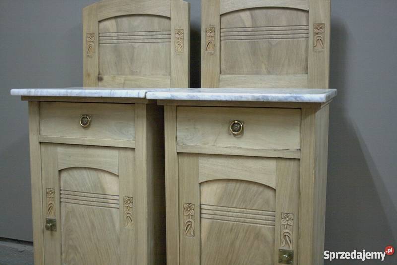 PIĘKNA SZAFECZKA NAKASTLIK OCZYSZCZONY ANTYK 2 Meble