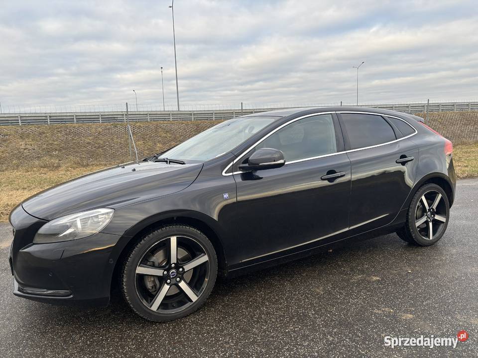 Volvo V40 D4 Ocean Race nieuszkodzony Śmiecheń