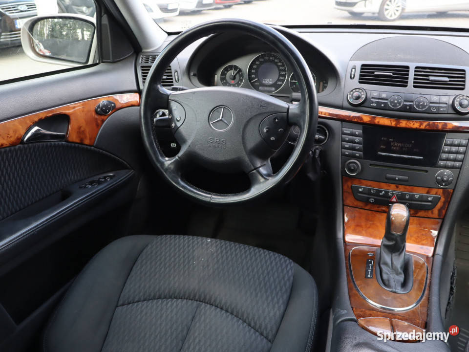 Mercedes E E 200 Kompressor Rok produkcji 2004 Katowice