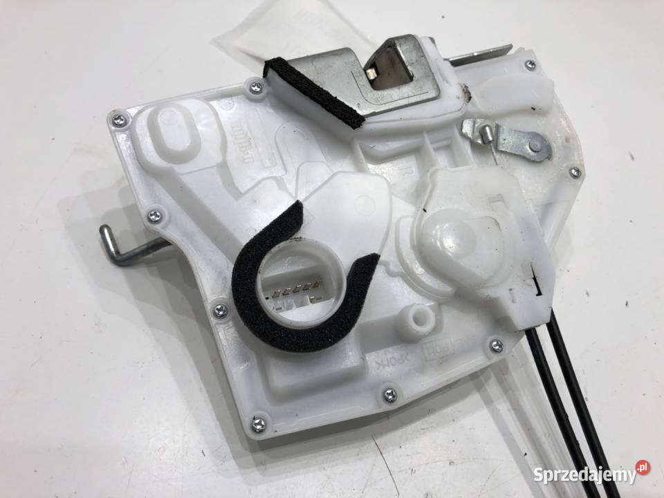 ZAMEK DRZWI PRAWY PRZÓD SUZUKI SCROSS Crossover sprzedam