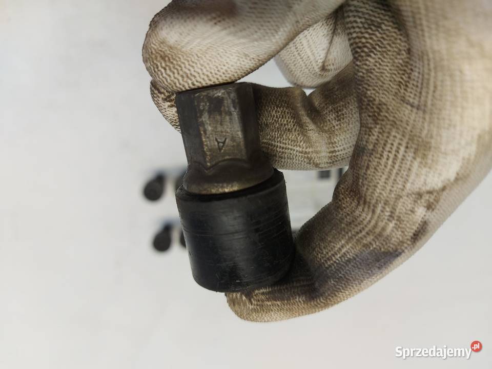 Mercedes EQV w447 Vklasa 2021 śruby