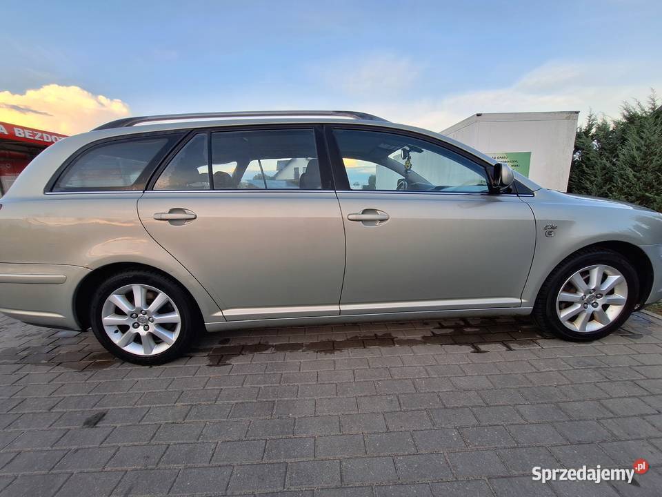 Sprzedam toyotę avensis t25 z silnikiem 20 d4d Starogard Gdański