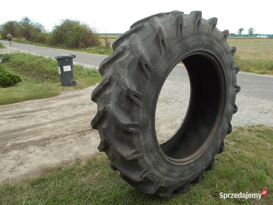 Opona Radialna 184 x 38 Pirelli wysoki bierznik