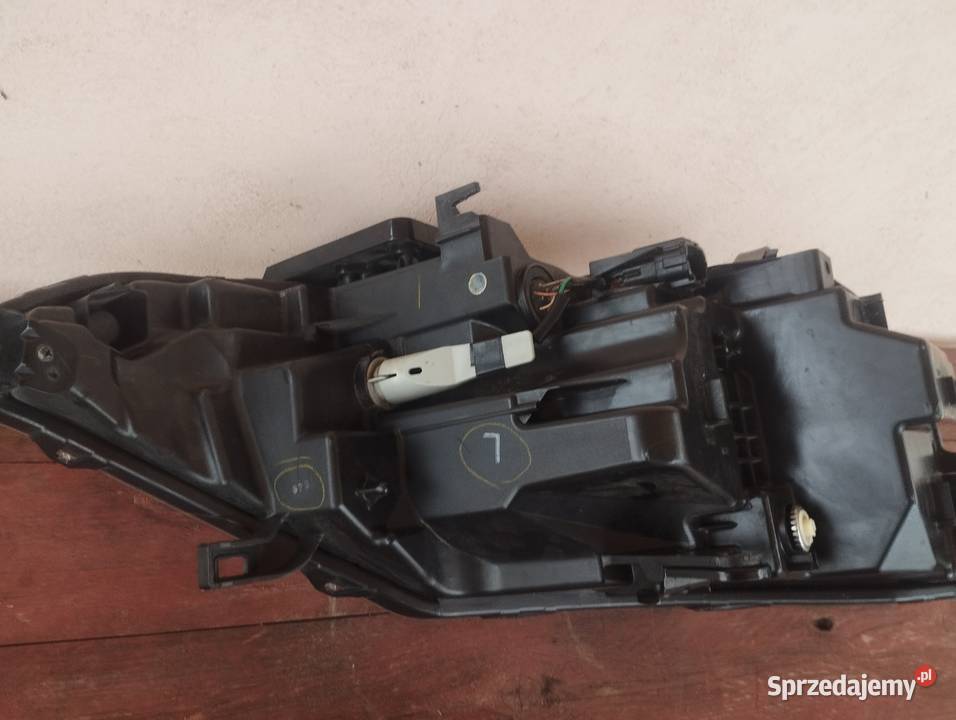 Lampa przednia Nissan rogiem sport Qashqai j11 Skórzec sprzedam