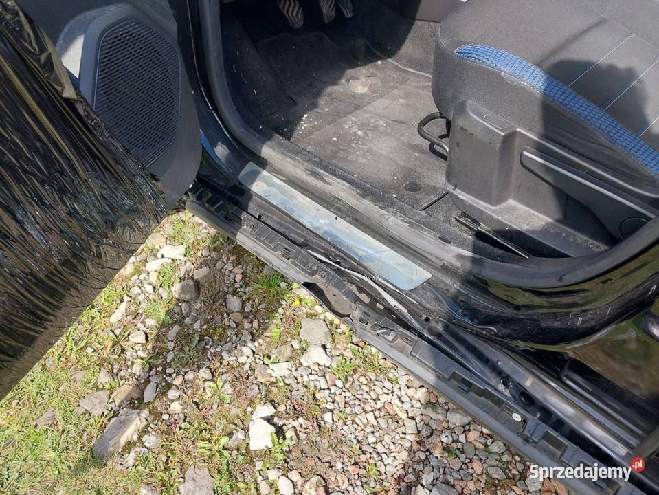 JDacia Duster 10 91 lekko uszkodzona uszkodzony Stanisław Górny sprzedam
