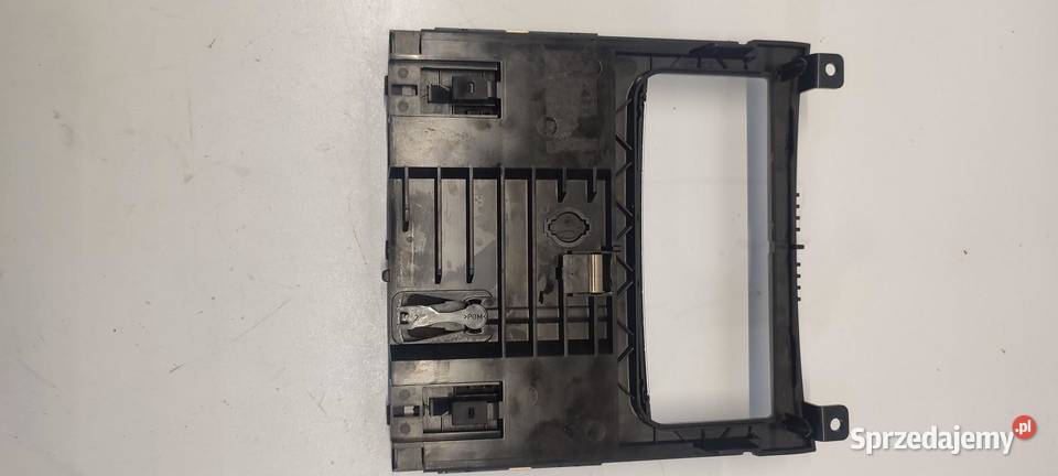 AUDI A7 4G SCHOWEK POPIELNICZKA 4G0863273 osobowe