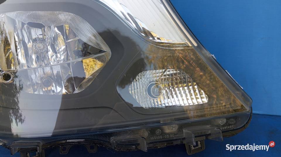 LAMPA PRAWY PRZÓD REFLEKTOR EU MERCEDES SPRINTER