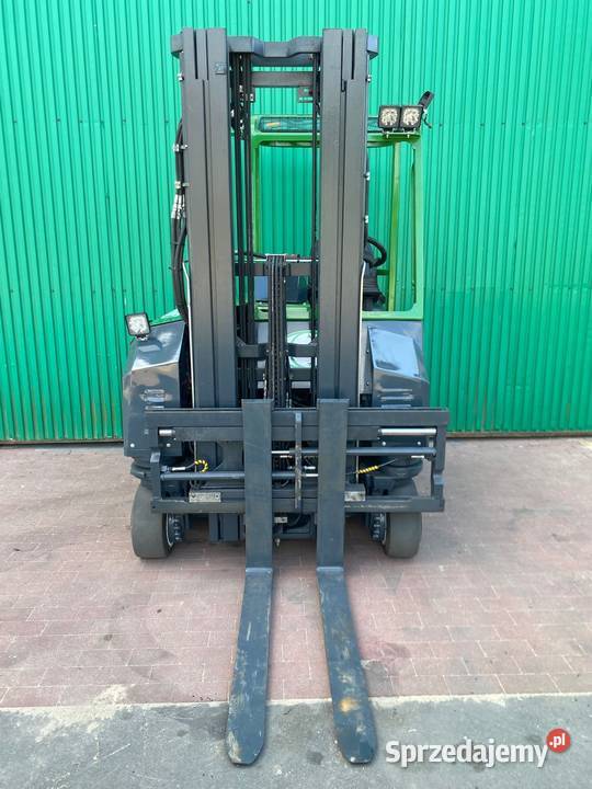 Wózek widłowy Combilift CBE2500