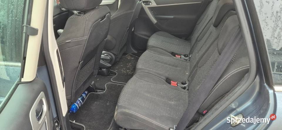 Syndyk sprzeda Citroena C4 Picasso nieuszkodzony C4 Picasso sprzedam