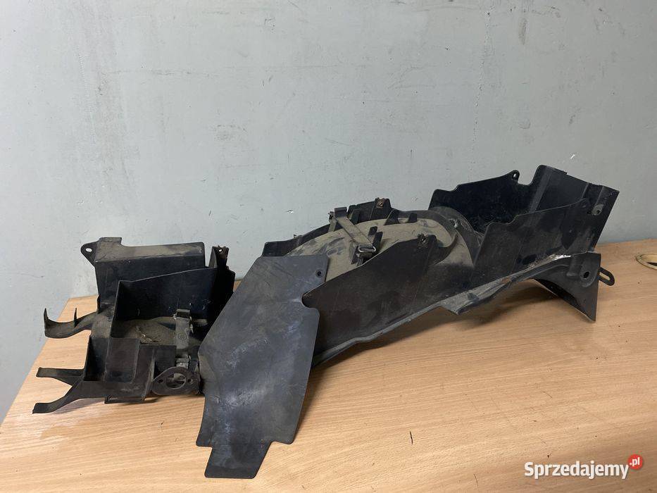 Yamaha XJ900 4 Diversion Błotnik Nadkole Tył Poznań sprzedam
