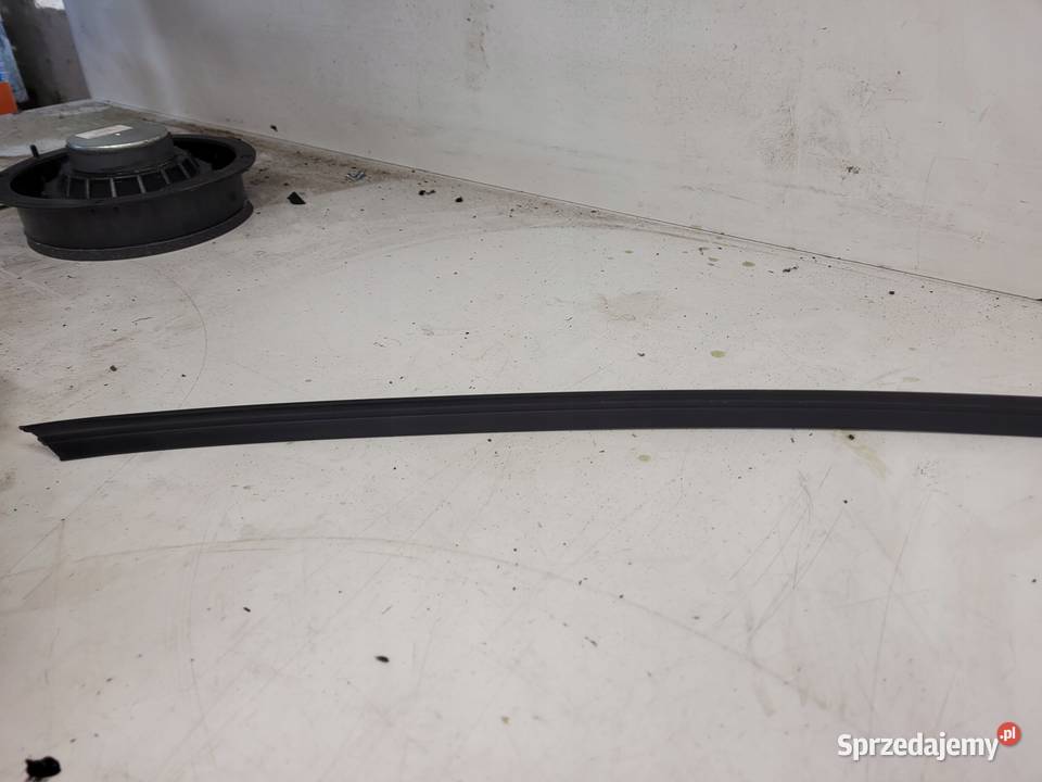 LISTWA MAT LEWA KAROSERYJNA AUDI A4 B8 8K5853703 Przystajń