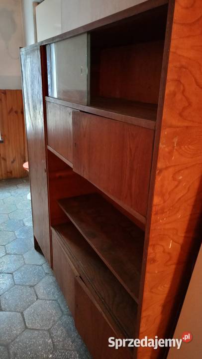 Biblioteczka z szybami i szafą łódzkie Ręczno