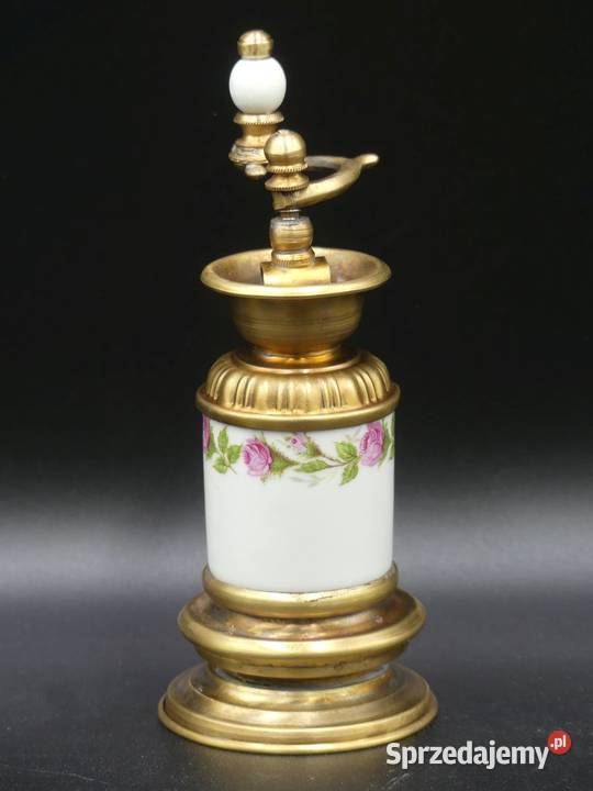 Piękny młynek do pieprzu z różami porcelana i Poznań sprzedam