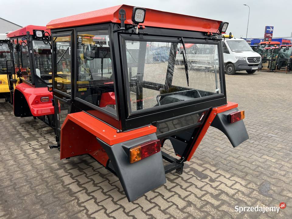Kabina ciągnikowa Ursus C330 Ursus C360 MF235 Bobrowniki sprzedam