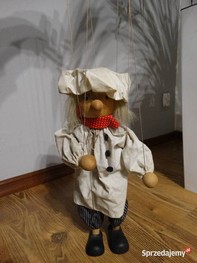 Stara drewniana marionetka kukła kucharz i Witnica