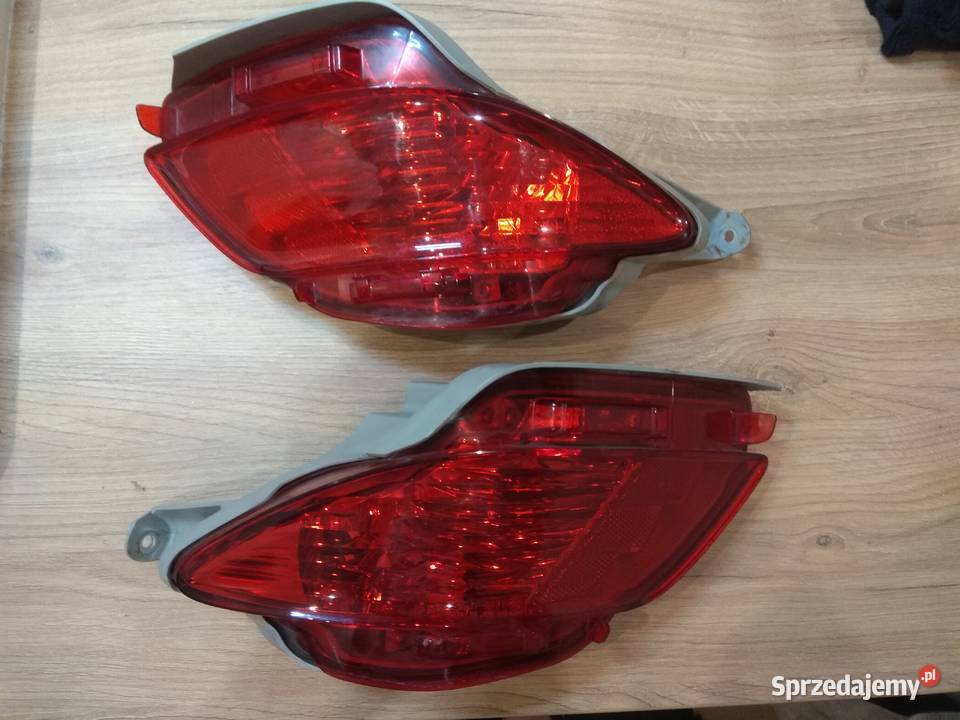 LEXUS RX350450H 20092015 LAMPA PRZECIWMGIELNA osobowe kujawsko-pomorskie Toruń