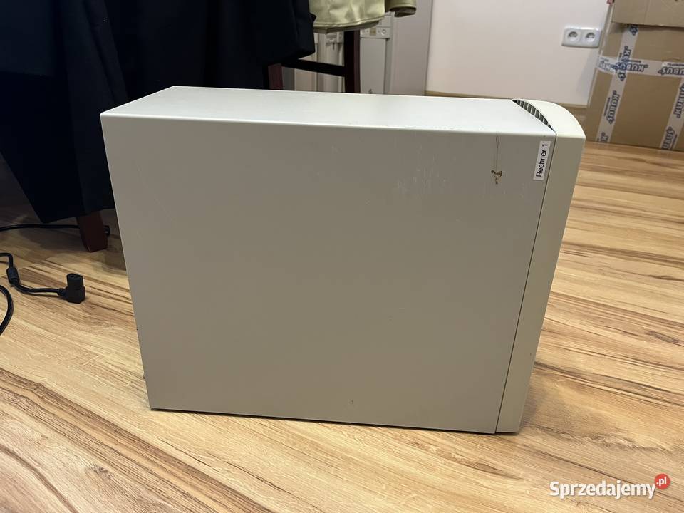 Zabytkowy komputer PC AT AMD K6III 400MHz Brzana