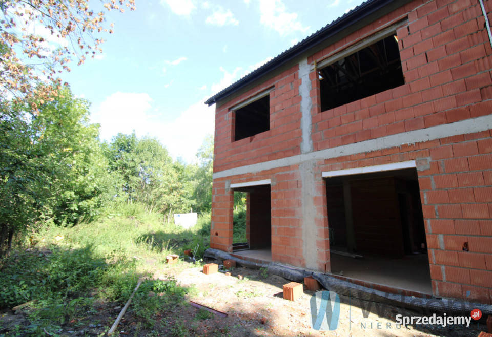 sprzedaży domu wolnostojącego 11766m2 Iwiny asfalt dolnośląskie