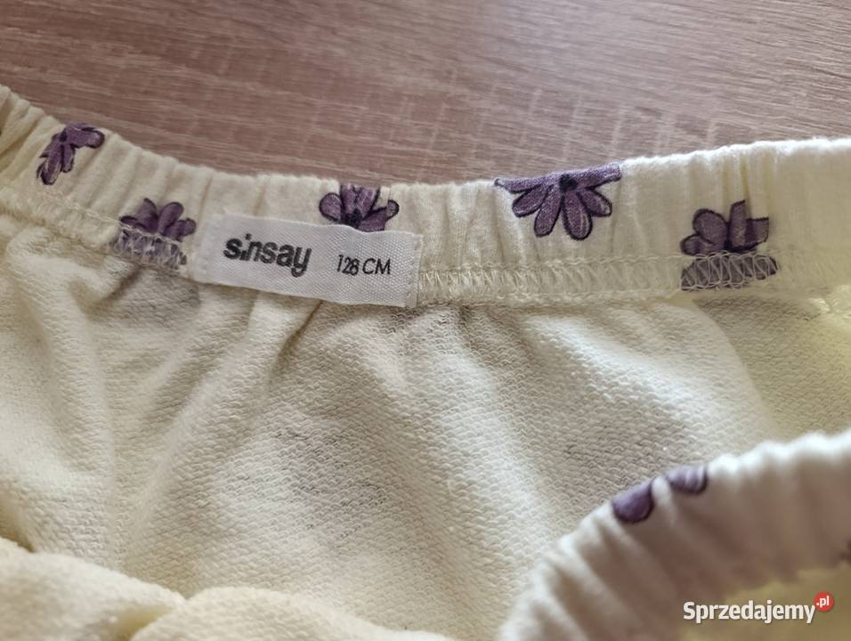 Spódniczki w kwiaty 128 Kwidzyn sprzedam