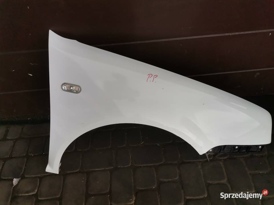 BŁOTNIK PRAWY PRZÓD VW GOLF 4 IV BIAŁY Nowy Sącz