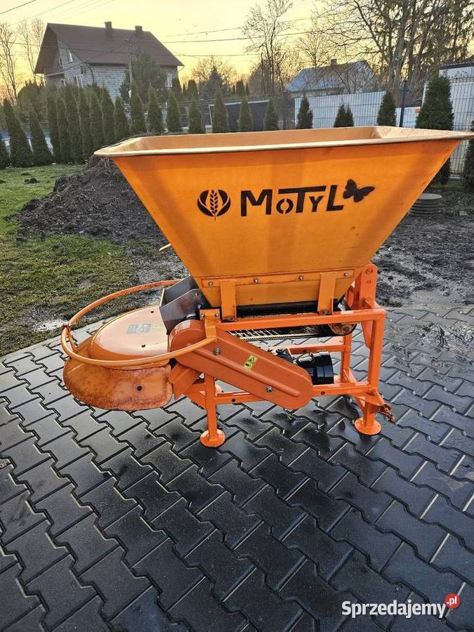 Rozsiewacz nawozów wapna soli motyl Proszowice
