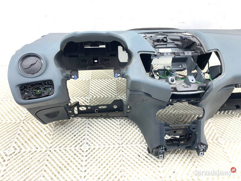 KOKPIT FORD FIESTA MK7 Hatchback KONSOLA DESKA osobowe podkarpackie