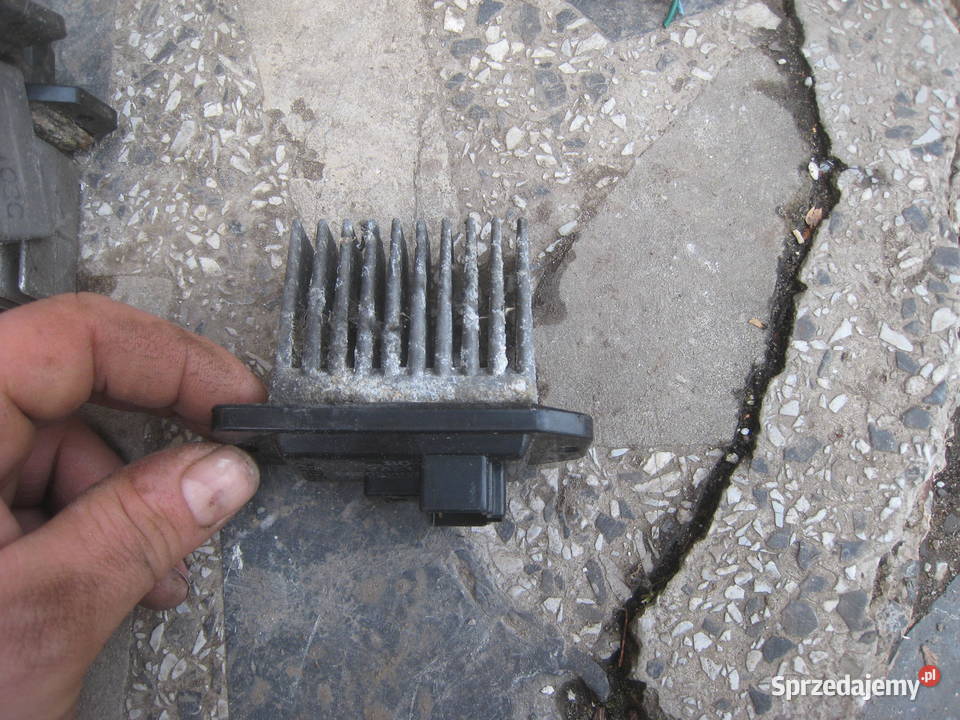 Rezystor opornik nawiewu dmuchawy Mitsubishi sprzedam