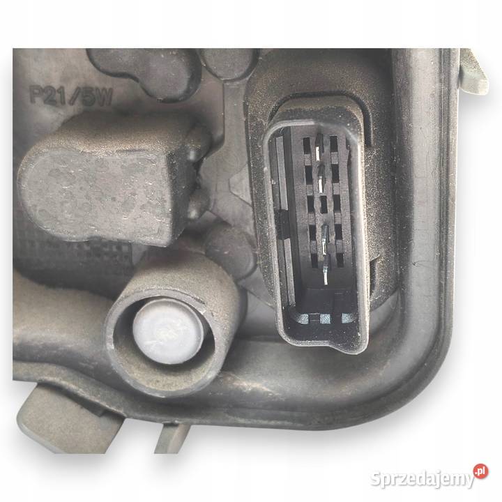 LAMPA PRAWA Renault Megane III HTB tylna tylnia lubelskie