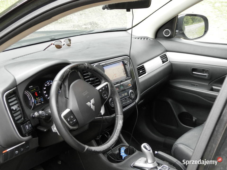 Mitsubishi Outlander Phev Rok produkcji 2015 Leńcze