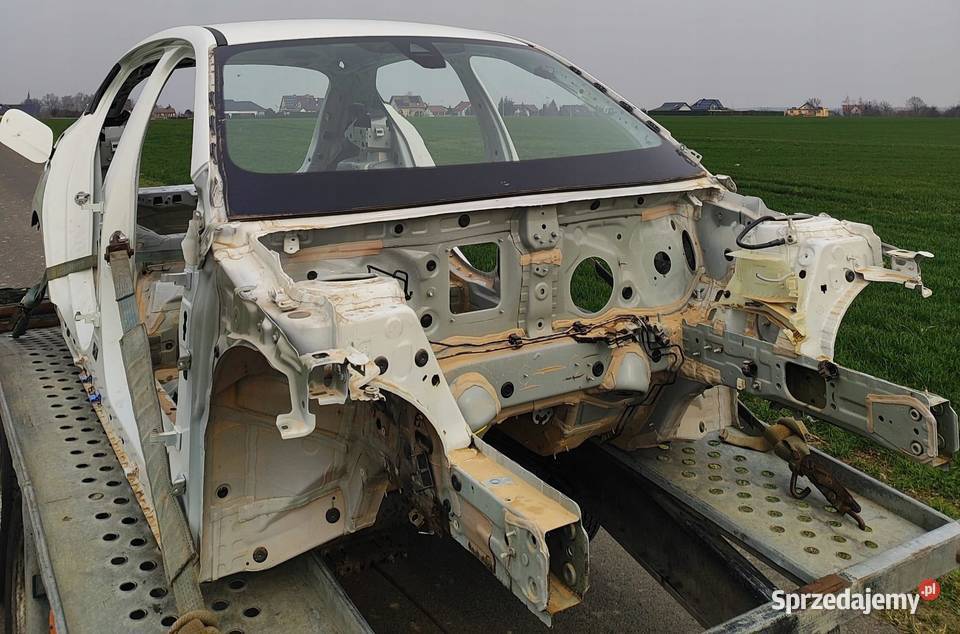 BMW F40 KAROSERIA TYŁ DACH BLOTNIKI PRÓG