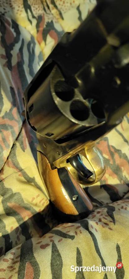 Rewolwer czarnoprochowy made in italy 44 lubelskie Zamość sprzedam