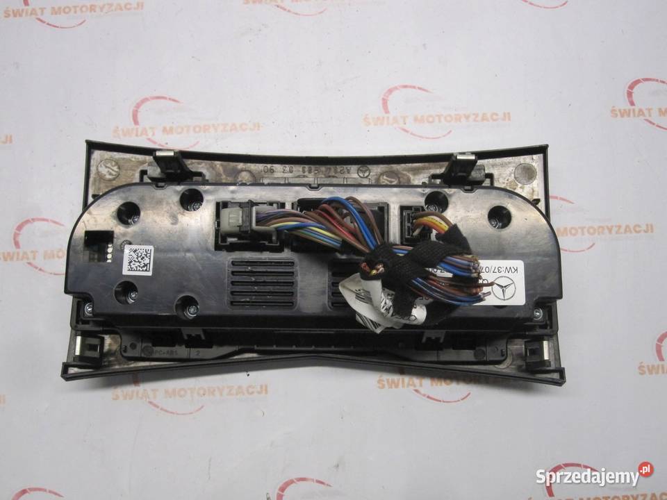 MERCEDES W204 07r panel klimatyzacji 2048308285 osobowe Panele sterowania, przełączniki Kielce