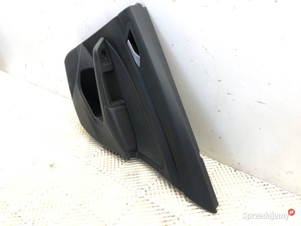 BOCZEK DRZWI PRAWY TYŁ VW GOLF VIII Hatchback osobowe sprzedam