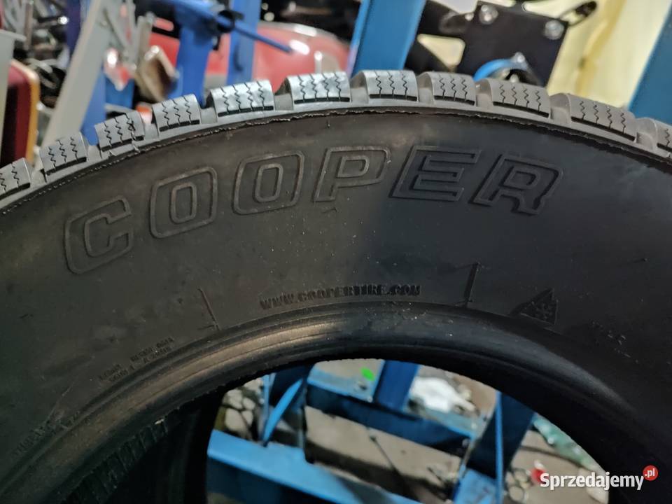 Opony Zimowe Cooper 23565r17