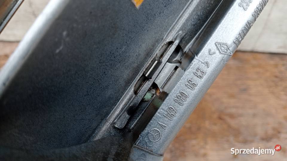 MERCEDES W245 ATRAPA GRILL osobowe Zbierkowo