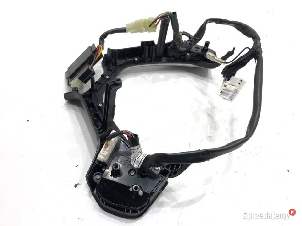 PRZEŁĄCZNIKI KIEROWNICY HYUNDAI i20 II