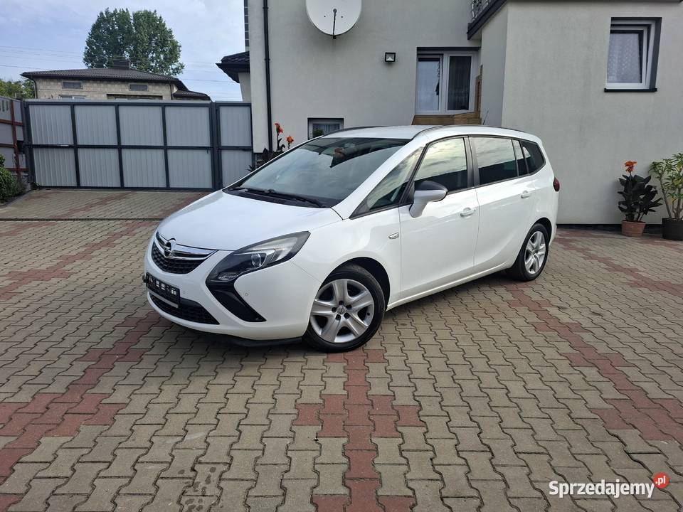 Opel Zafira 14 Benzyna 140Serwis Opel Pawłów