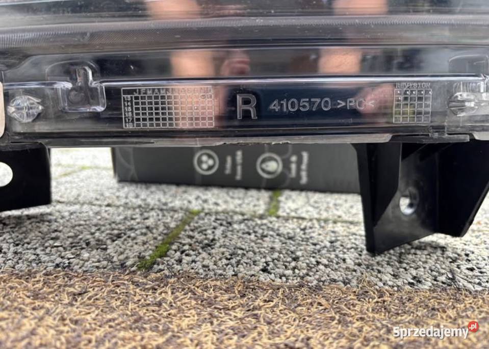 Lampa Przednia Prawa Dodge Durango 18r Xsenon z Hrubieszów
